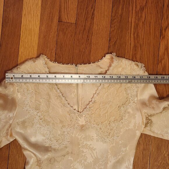Vintage Cream Satin Jacquard Dress with Lace Neckline – 1980s Bridal or Formal - Picture 12 of 16